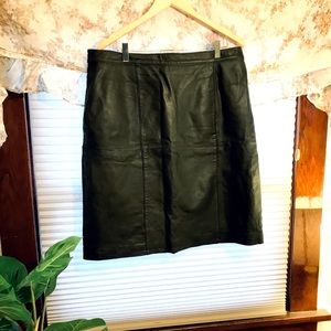 Genuine vintage black leather fitted pencil skirt